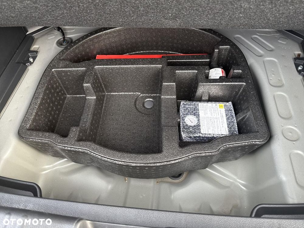 Toyota Yaris Cross Hybrid 1.5 Style - 27