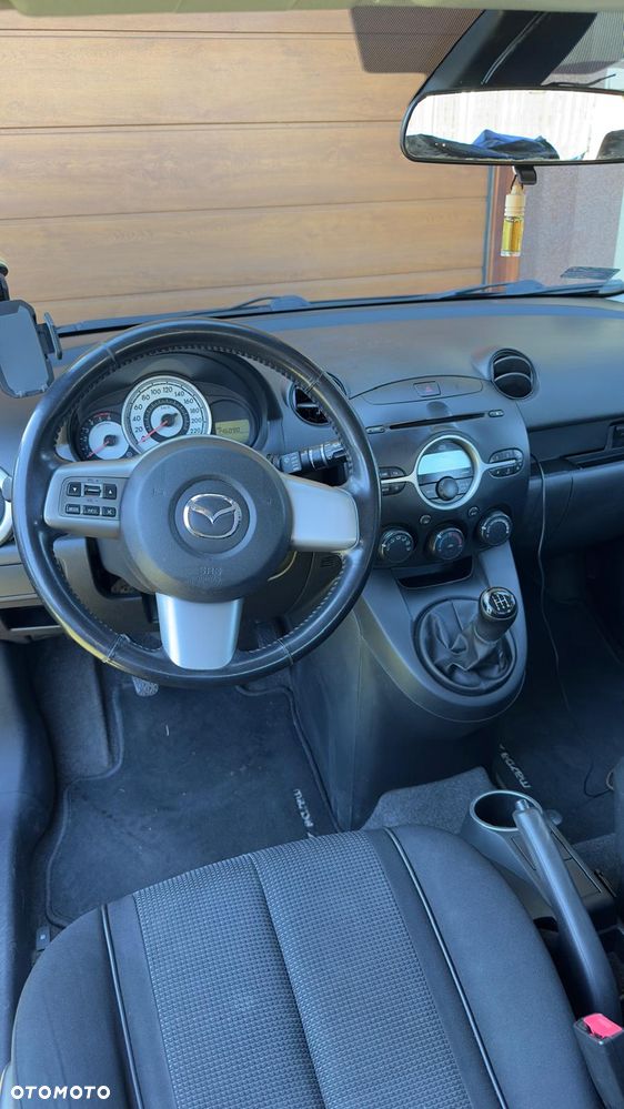Mazda 2 - 13