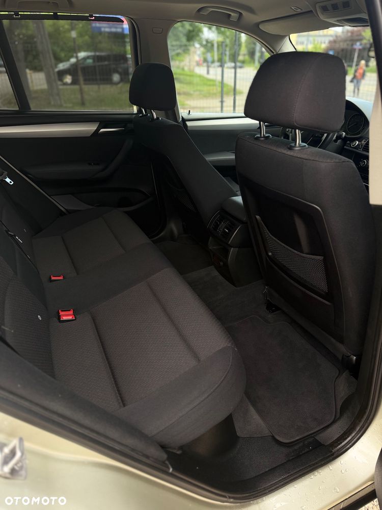 BMW X3 sDrive20i xLine - 9