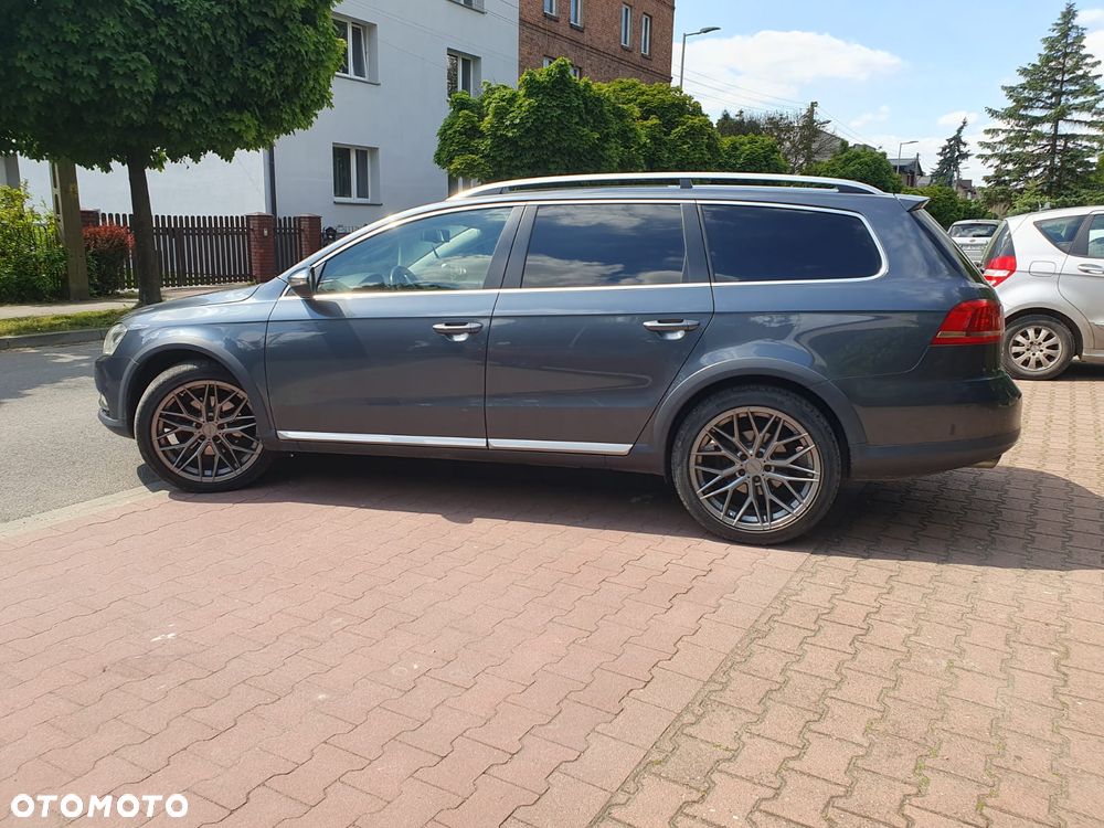 Volkswagen Passat Alltrack 2.0 TDI 4Motion DSG BlueMotion Tec - 23