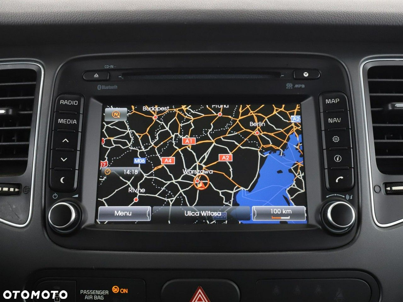 Kia Carens - 25