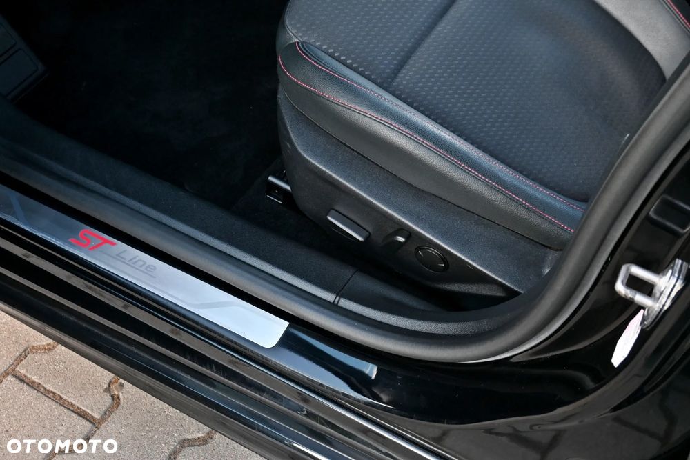 Ford Focus 1.5 EcoBlue SCR ST-Line - 31