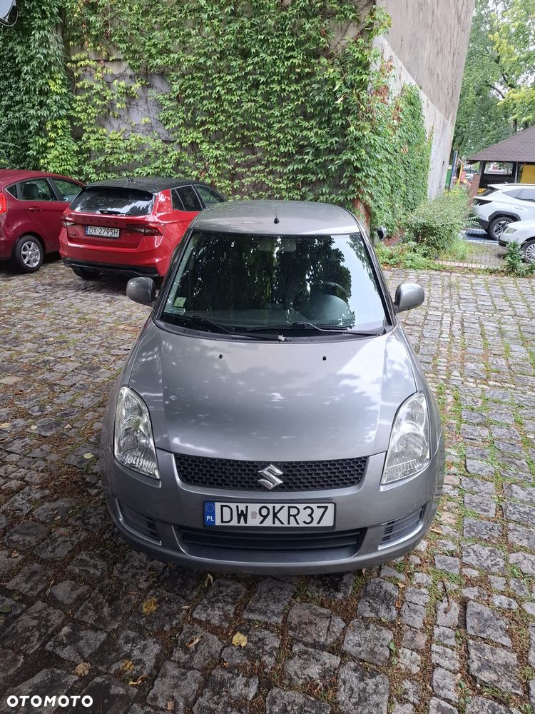 Suzuki Swift - 2