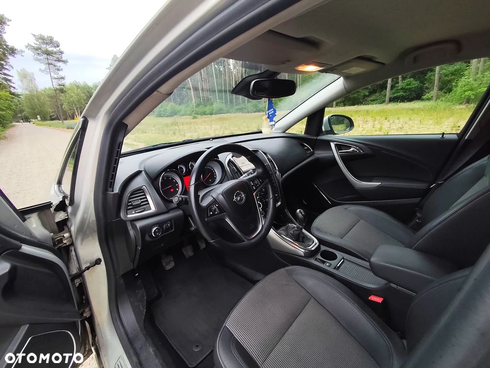 Opel Astra 1.4 Turbo Exklusiv - 9