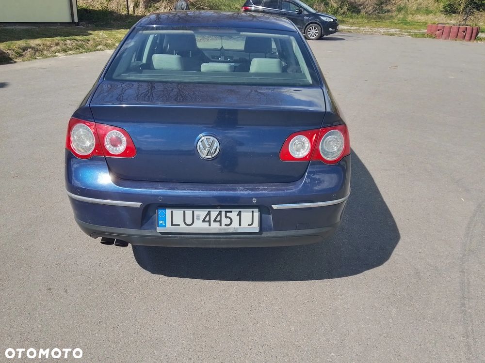 Volkswagen Passat 2.0 TDI Comfortline - 5