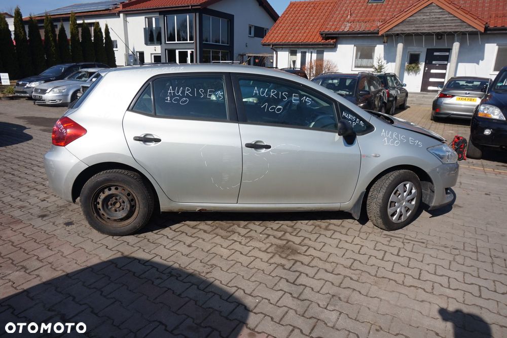 TOYOTA AURIS E15 I 5D HB 2008 1C0 1.4 16V 4ZZ-FE 97KM C50 SREBRNY na części - 6