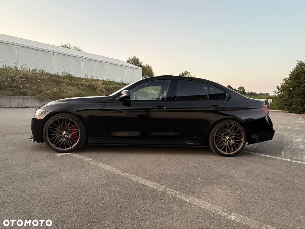 BMW Seria 3 335i xDrive Sport Line - 5