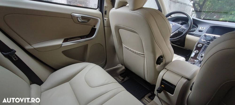 Volvo V60 - 11