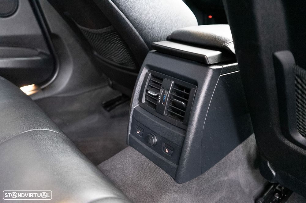 BMW 320 d Auto Pack M - 54