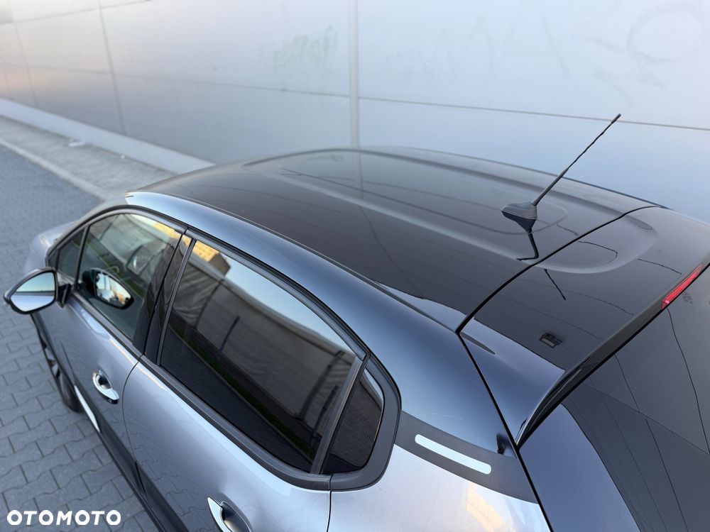 Citroën C3 1.2 PureTech Shine - 33