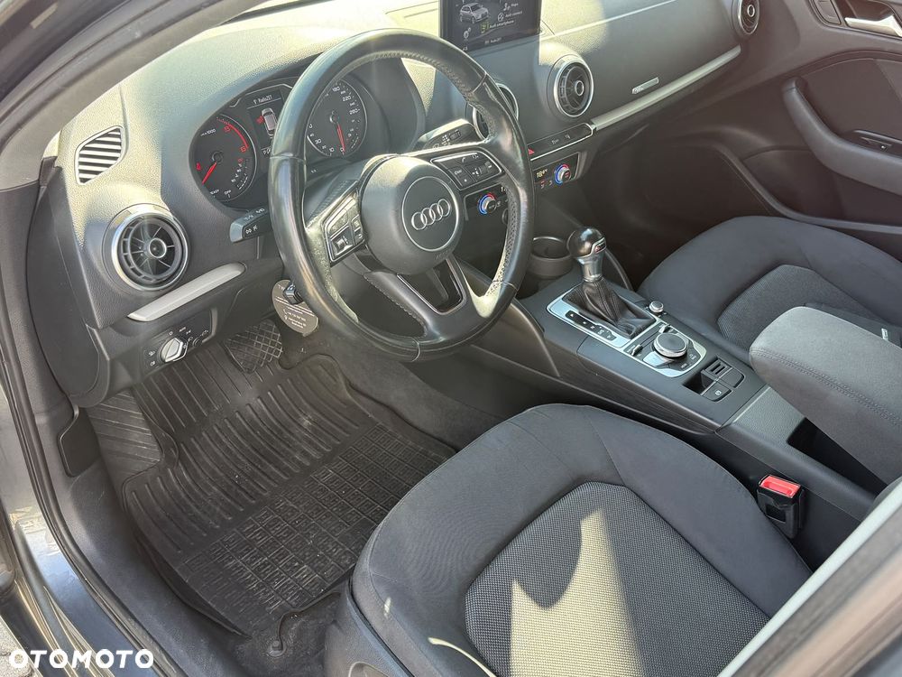 Audi A3 Sportback 1.6 TDI S tronic - 6