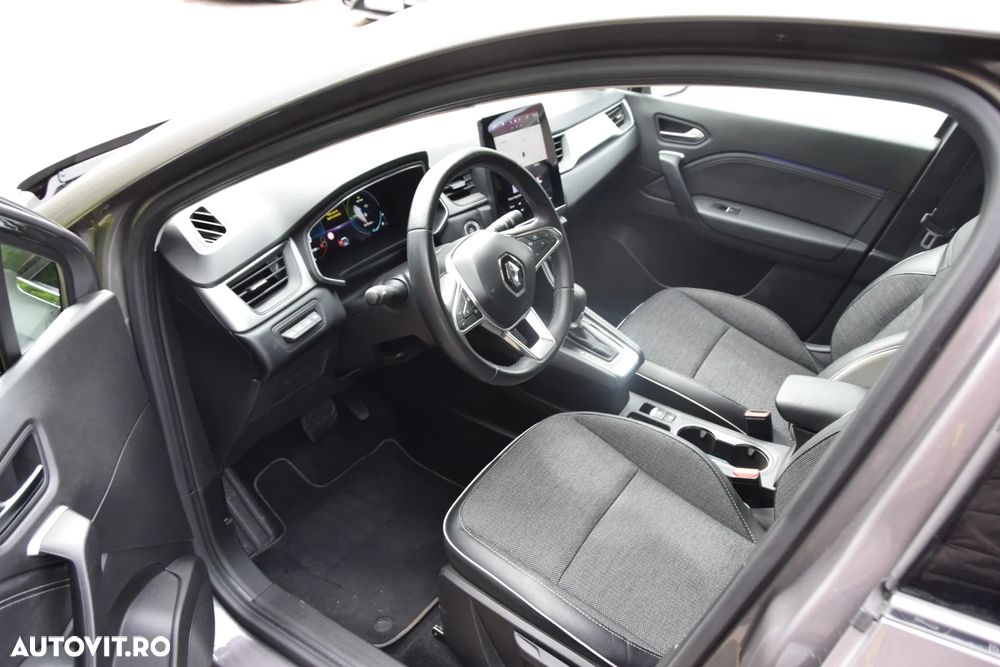 Renault Captur PHEV 160 Techno - 21