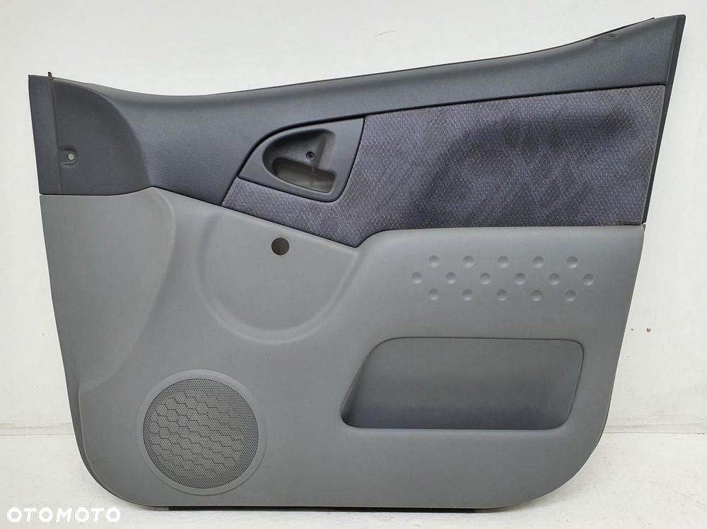 TAPICERKA BOCZEK PRAWY PRZÓD TOYOTA YARIS VERSO EUROPA - 1