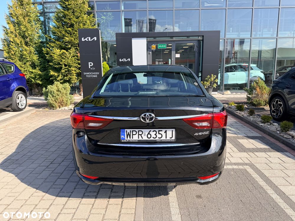 Toyota Avensis 1.6 Active - 6