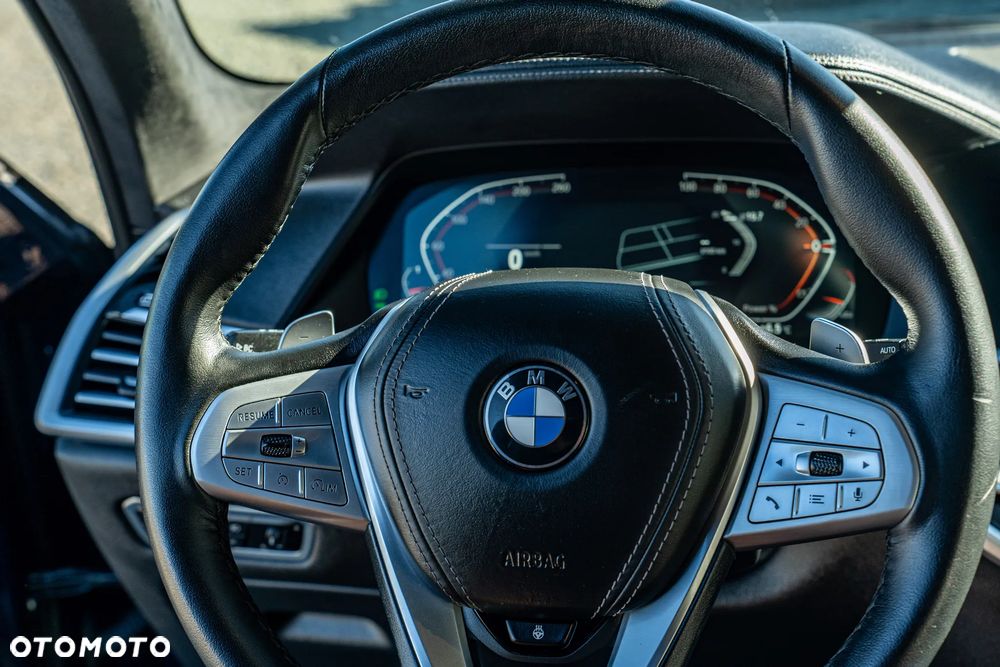 BMW X7 xDrive40i - 19