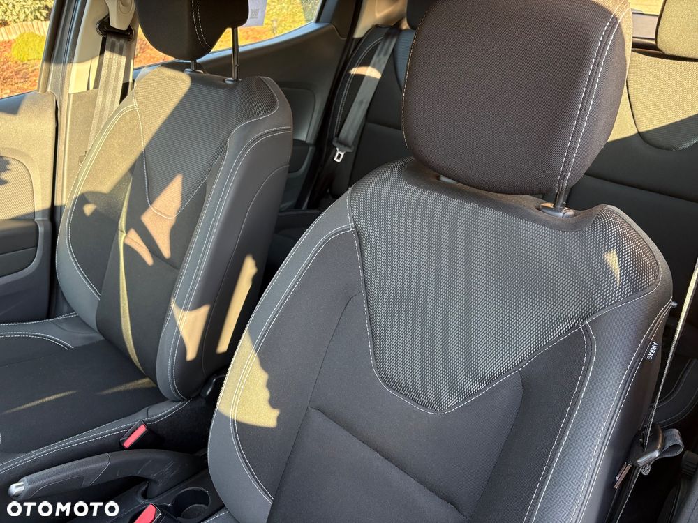 Renault Clio 1.2 16V Alize - 9