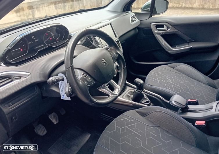 Peugeot 2008 1.2 PureTech Active - 3