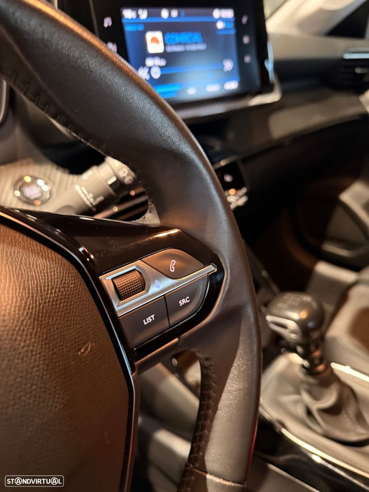 Peugeot 208 1.2 PureTech Allure - 25