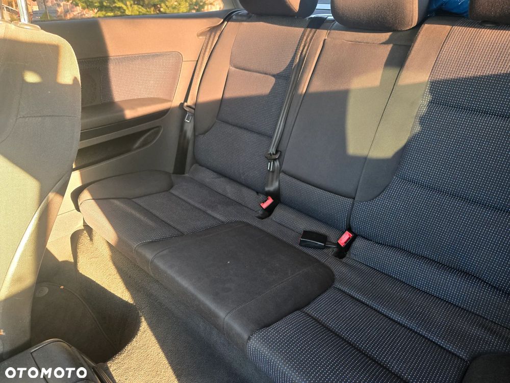 Audi A3 3-drzwiowe 1.6 Ambiente - 9