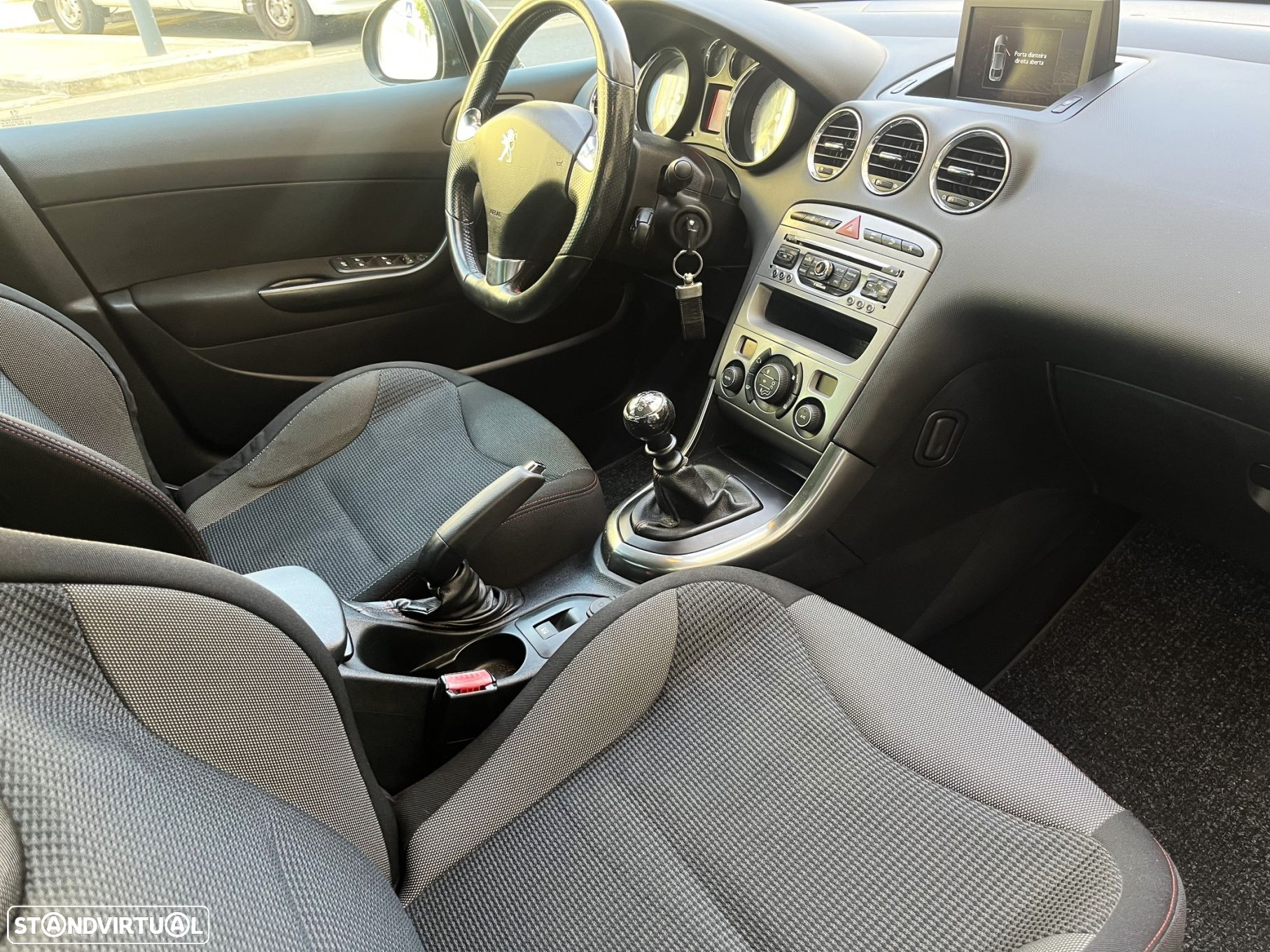 Peugeot 308 1.6 e-HDi Sportium CVM6 - 13