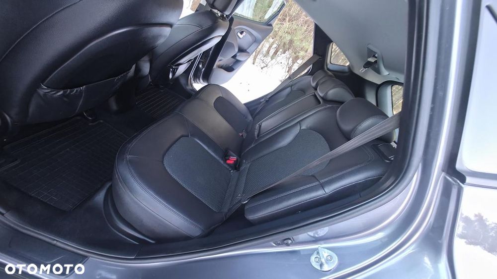 Hyundai ix35 1.7 CRDi Premium 2WD - 25