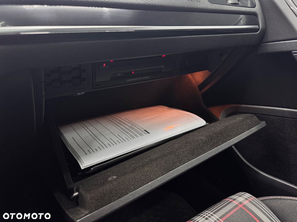 Volkswagen Golf GTI Performance BlueMotion Technology DSG - 19