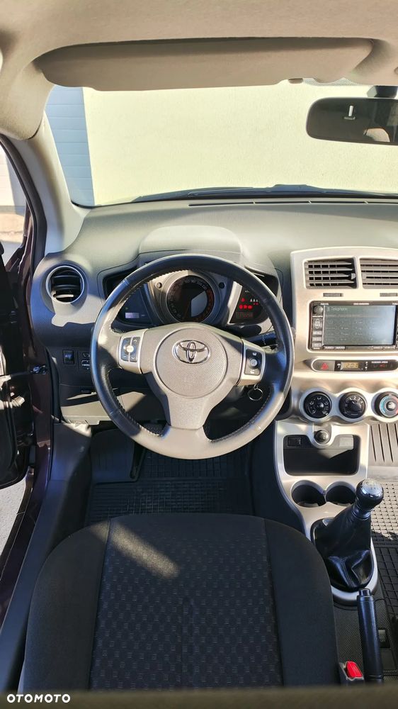 Toyota Urban Cruiser 1.33 Sol - 20