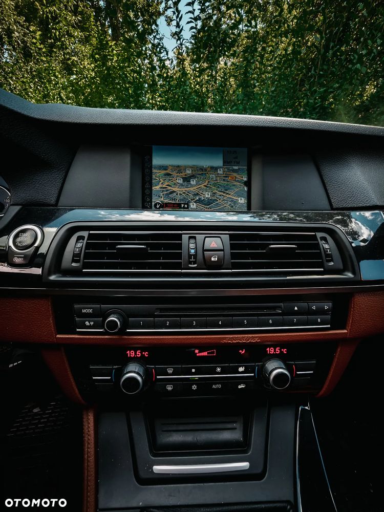 BMW Seria 5 520d Modern Line - 18