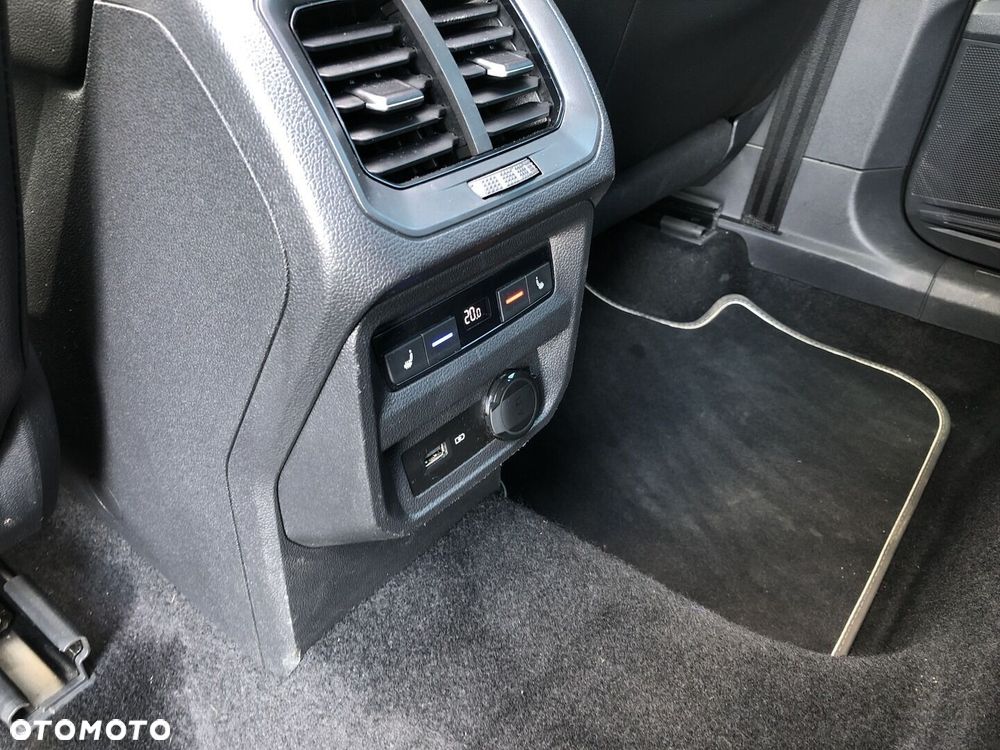 Volkswagen Tiguan - 22