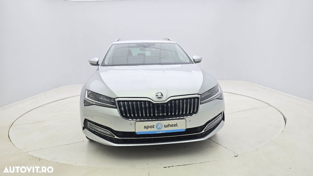 Skoda Superb Combi 2.0 TDI DSG Style - 2