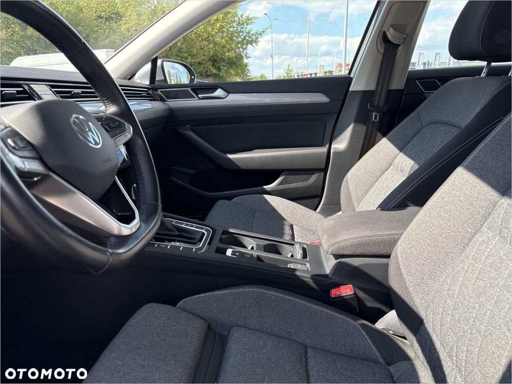 Volkswagen Passat Variant 2.0 TDI EVO Business DSG - 10
