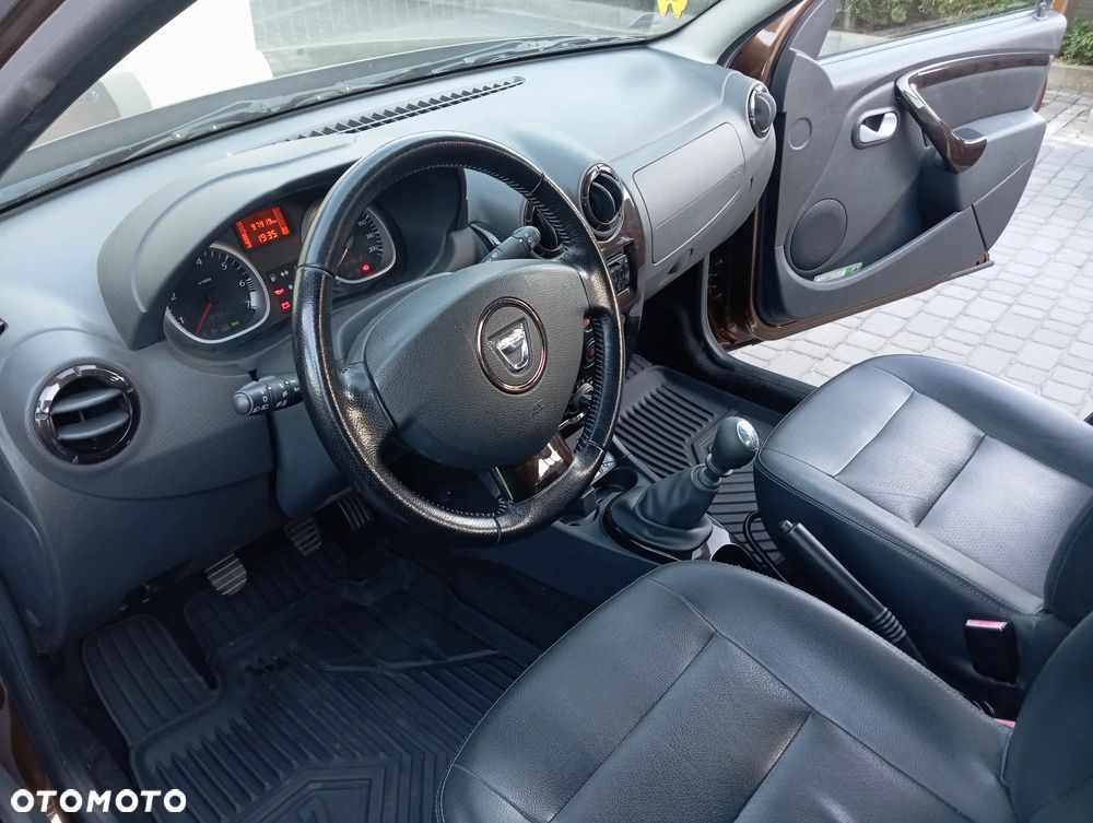 Dacia Duster 1.6 Laureate 4x4 - 34