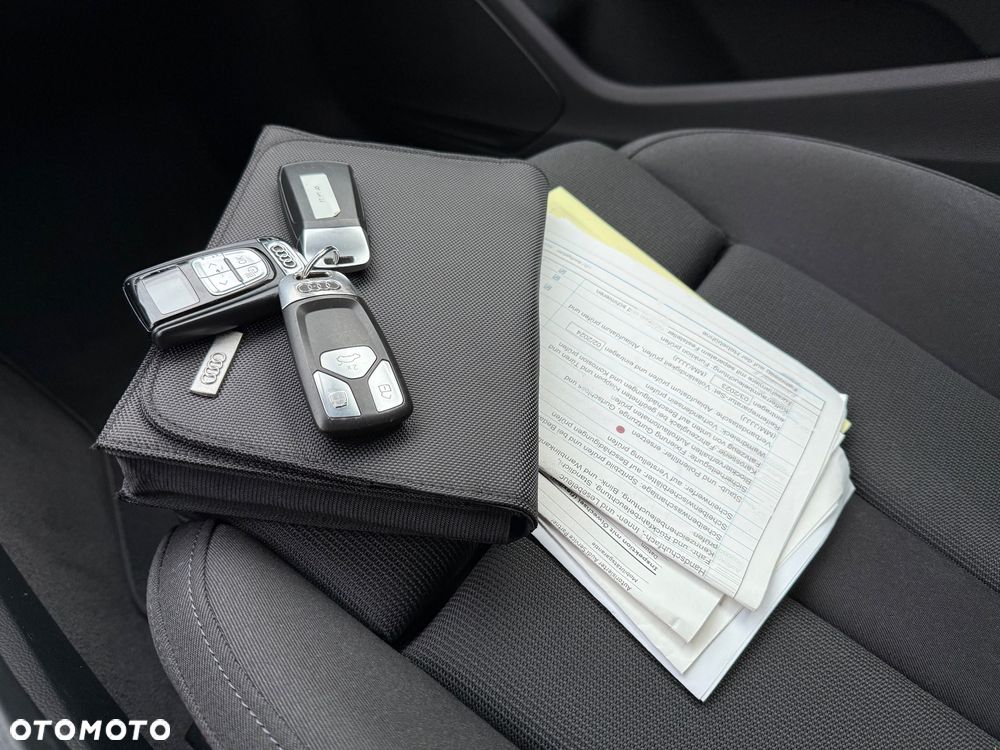 Audi A4 Avant null - 24