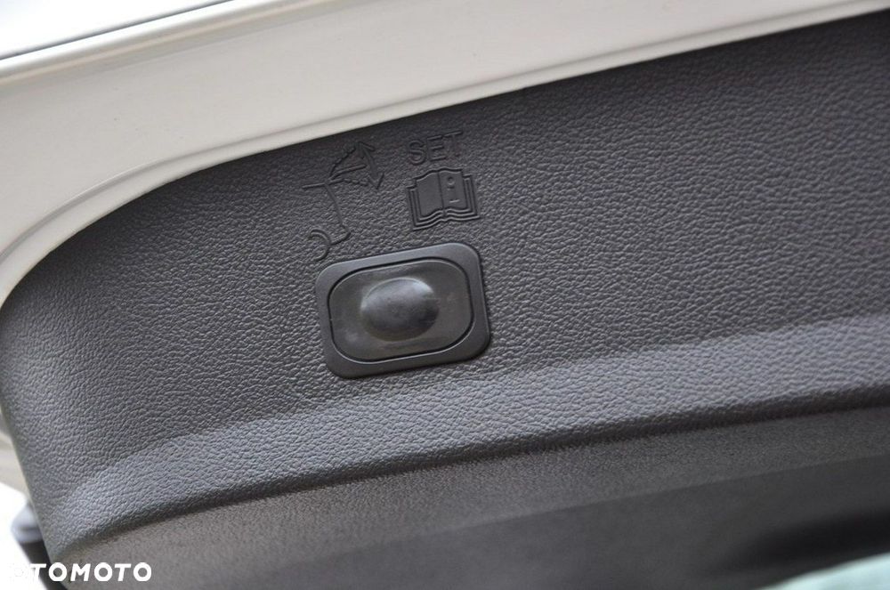 Ford Kuga 2.0 TDCi 4x4 Titanium - 26