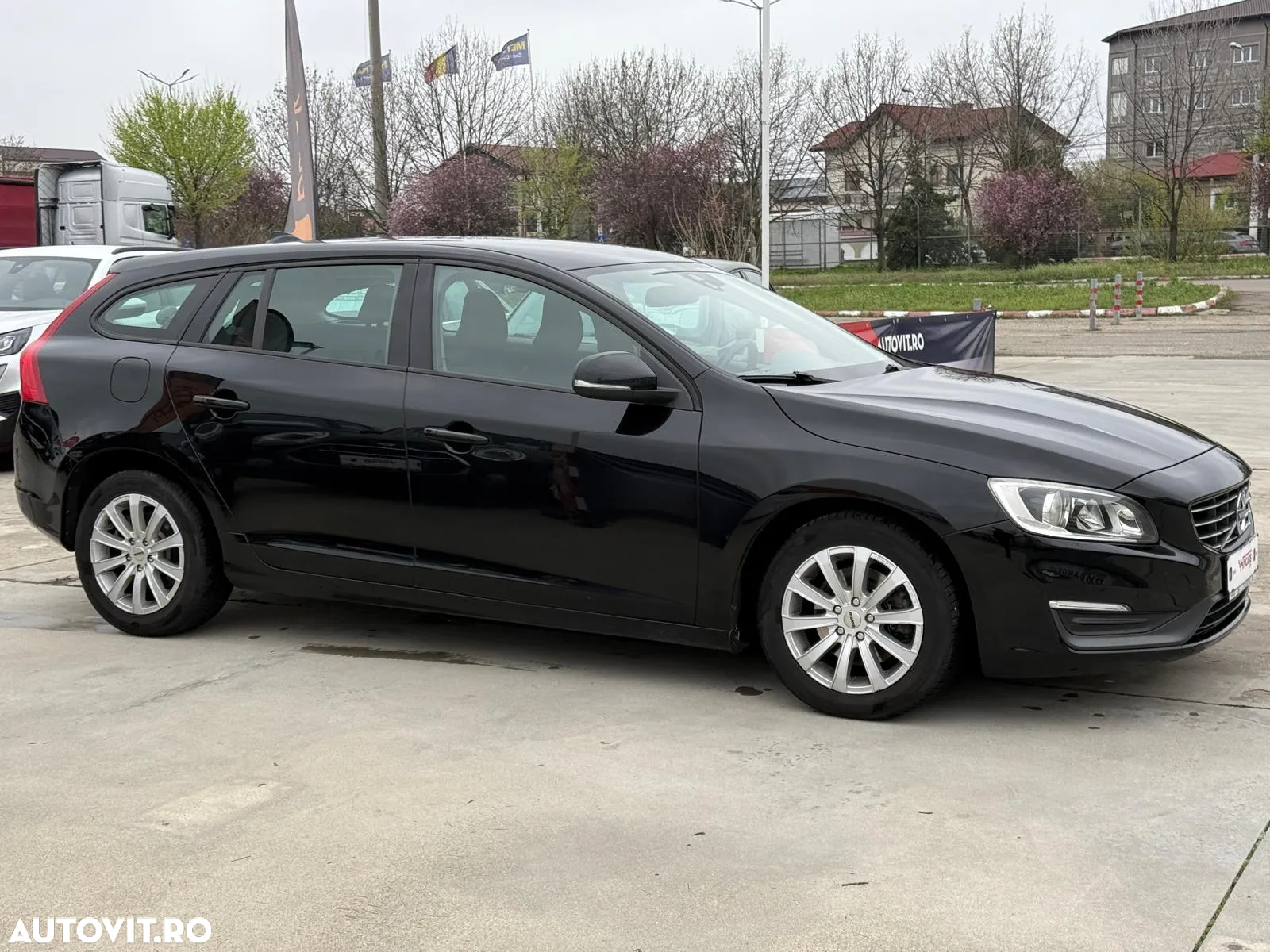 Volvo V60 D3 Geartronic Kinetic - 9