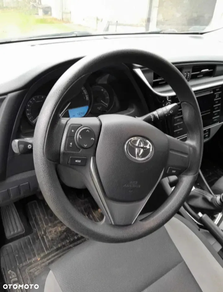 Toyota Auris - 2