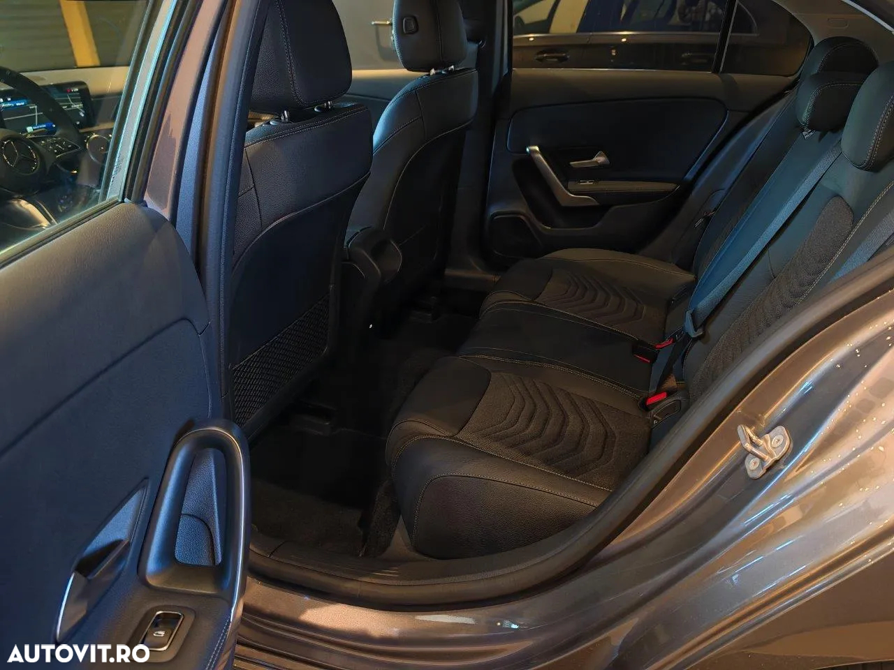 Mercedes-Benz A 180 MHEV 7G-DCT - 17