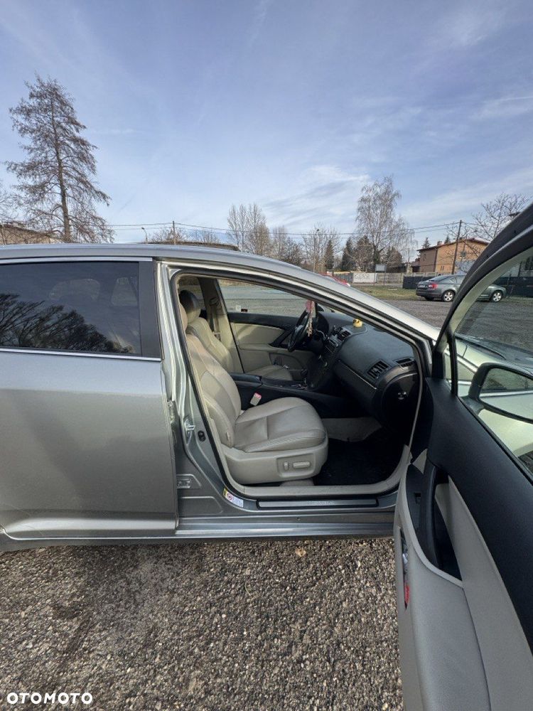 Toyota Avensis 2.0 Sol plus EU5 MS - 18