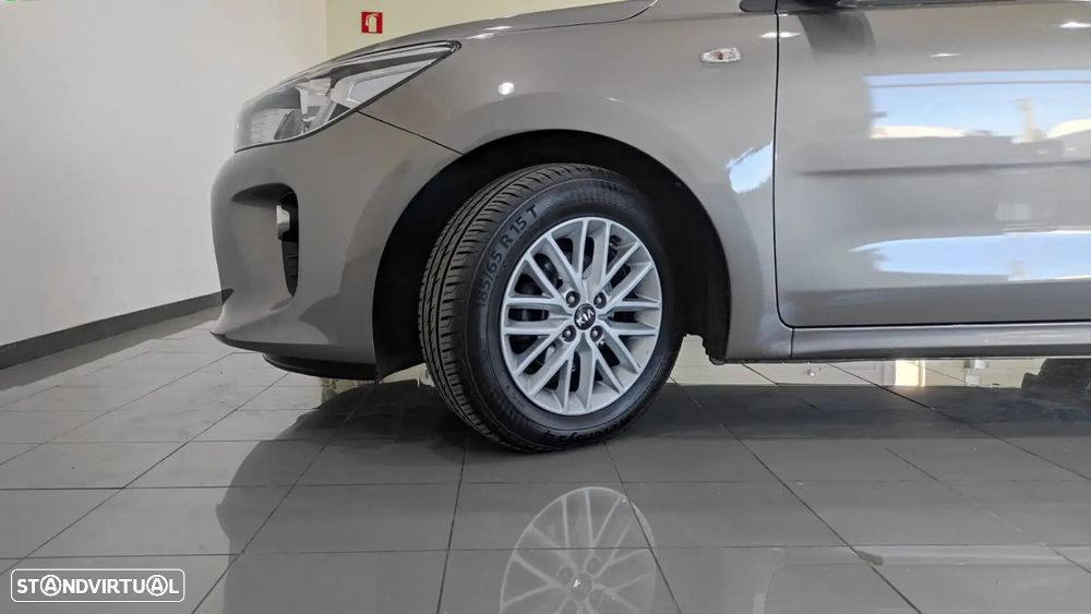 Kia Rio - 10