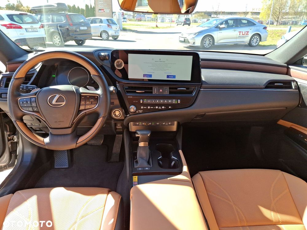 Lexus ES - 11