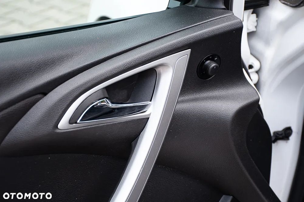 Opel Astra 1.6 Turbo 150 Jahre - 36