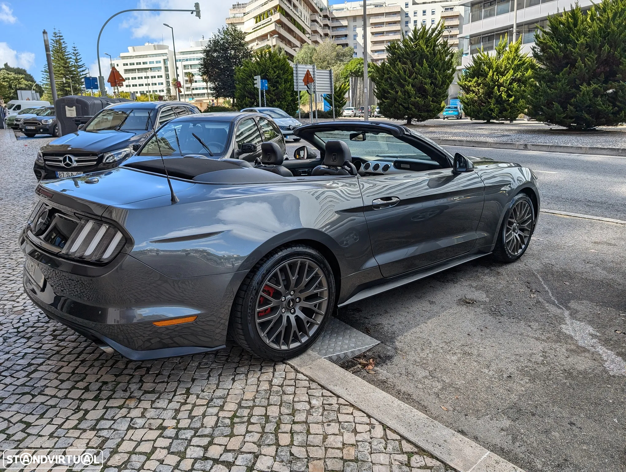 Ford Mustang Cabrio 2.3 Eco Boost - 9