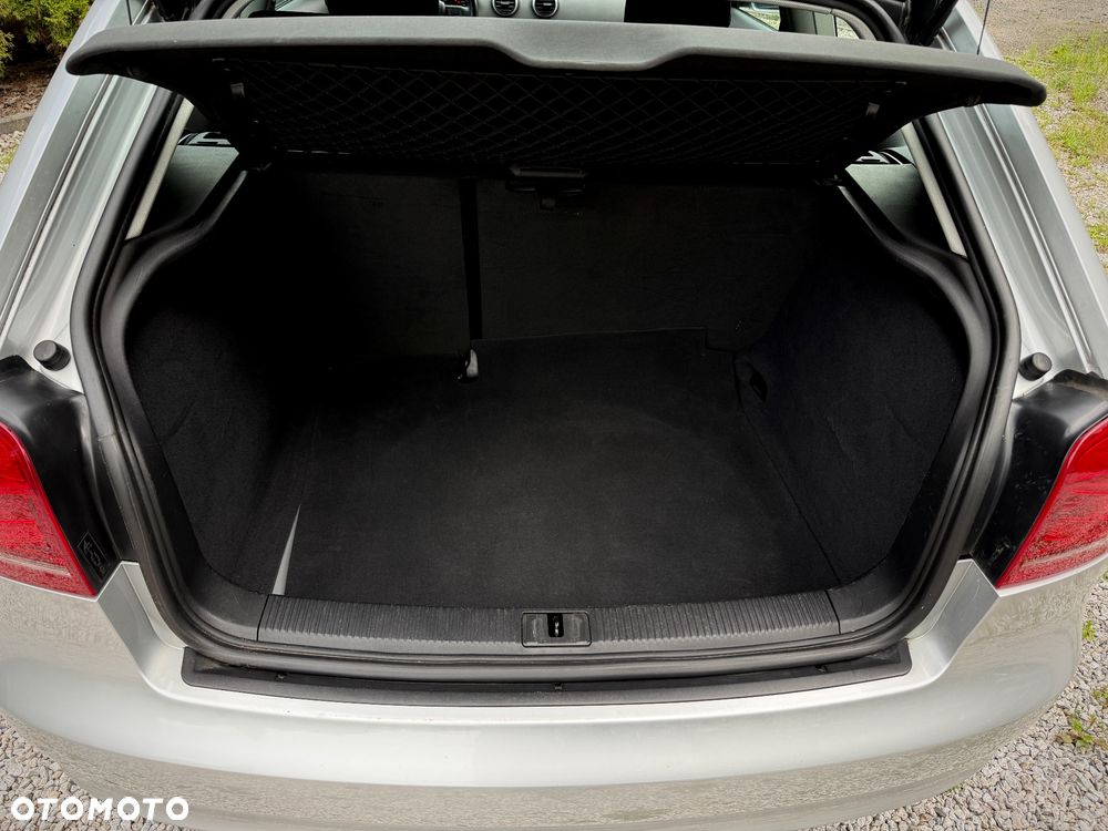 Audi A3 3-drzwiowe 1.6 S tronic Ambiente - 13
