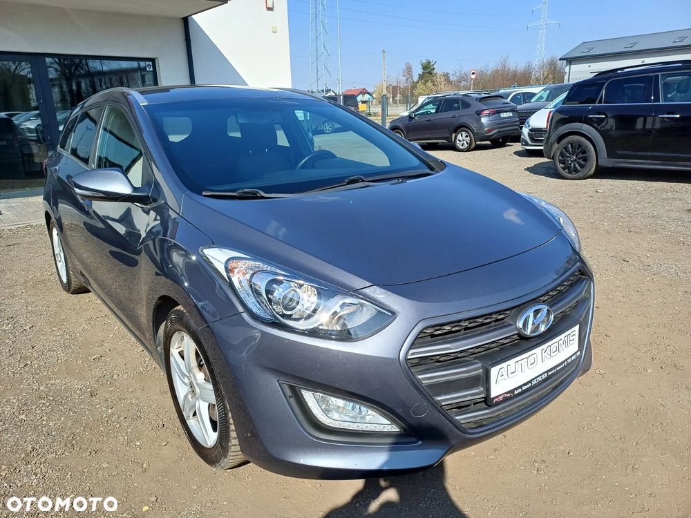 Hyundai i30 blue Kombi 1.6 GDi Passion - 10