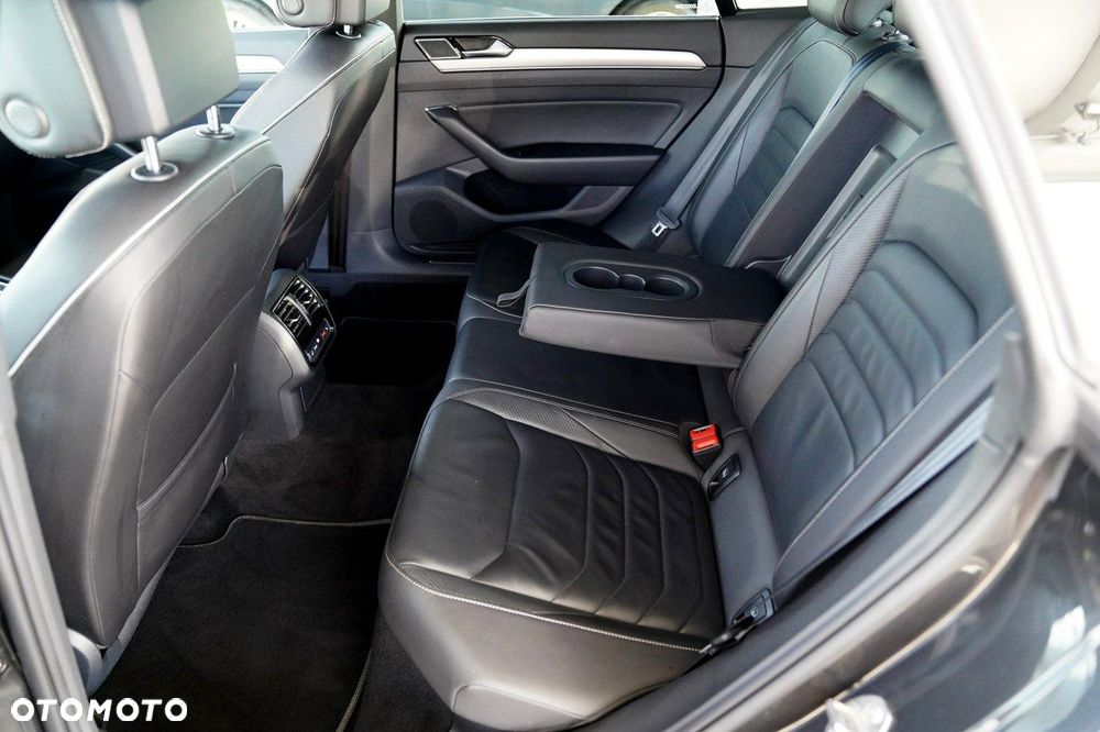 Volkswagen Arteon 2.0 TDI SCR DSG R-Line Edition - 17