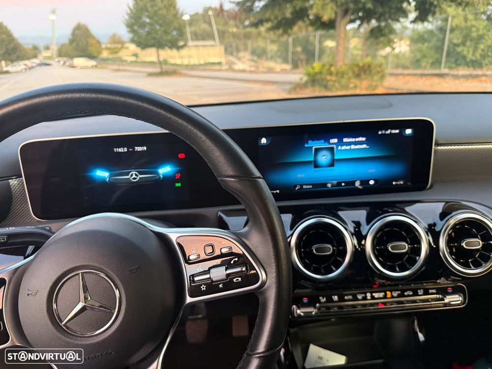 Mercedes-Benz A 180 d Style Plus - 11