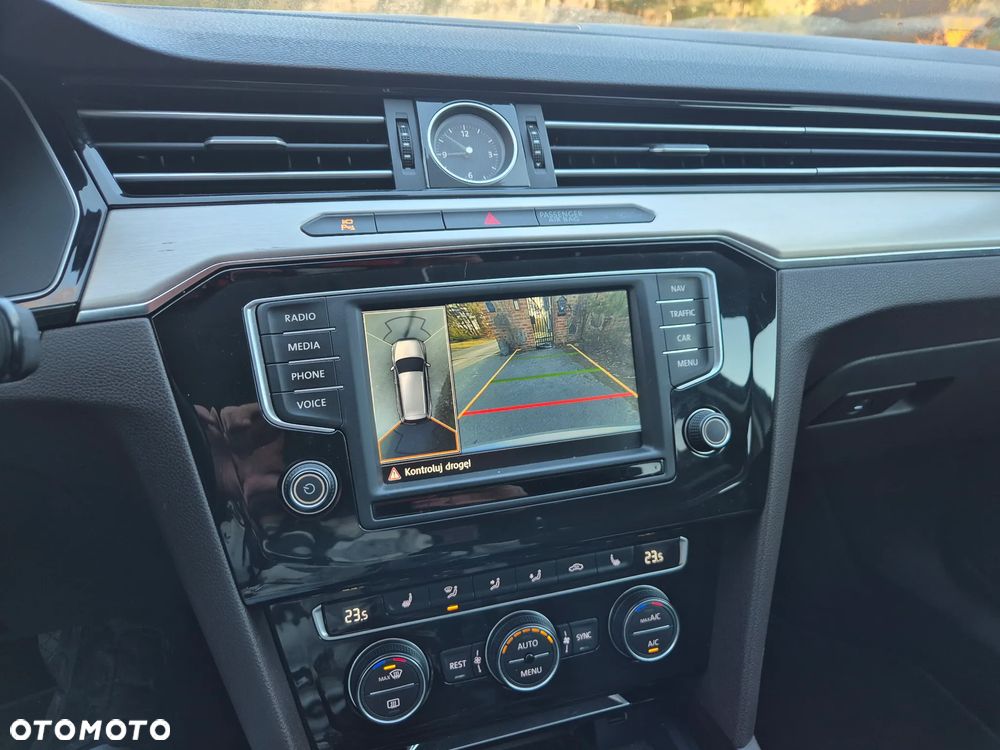 Volkswagen Passat 1.8 TSI (BlueMotion Technology) DSG Highline - 10