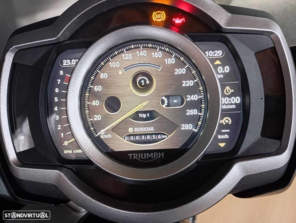 Triumph Rocket - 11