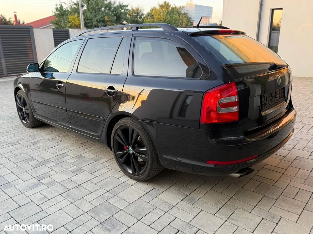 Skoda Octavia Combi 2.0 TFSI RS - 4