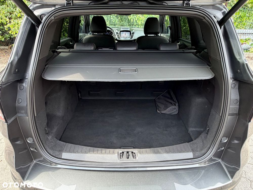 Ford Kuga 1.5 EcoBoost 2x4 ST-Line - 12